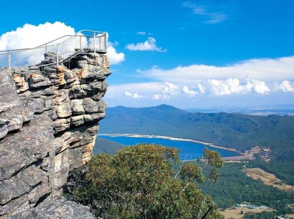 Uncover the Natural Splendor of Grampians Mountain Region